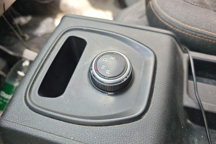 Used JAC Group Blue Cat 2024 M1 Guoxuan Hi-Tech 38.7 kWh Elite Edition Gear Lever