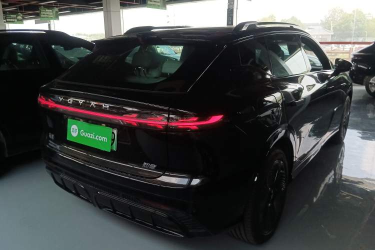 Used JAC Group COURAGE 2024 Long-Range Supercharge Edition Exterior 5