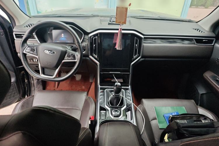 Used JAC Group Hantoo 2021 2.0T Commercial Version Manual Diesel 4x4 Elite Large Double Cabin HFC4DB2-2E Center Console