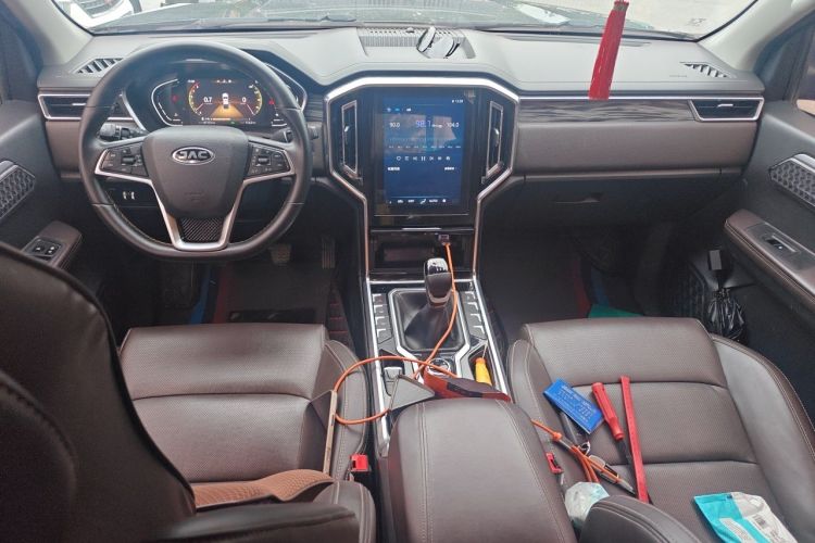 Used JAC Group Hantoo 2021 2.0T Commercial Version Manual Diesel 4x4 Elite Trim with Dual HFC4DB2-2E Interior 2
