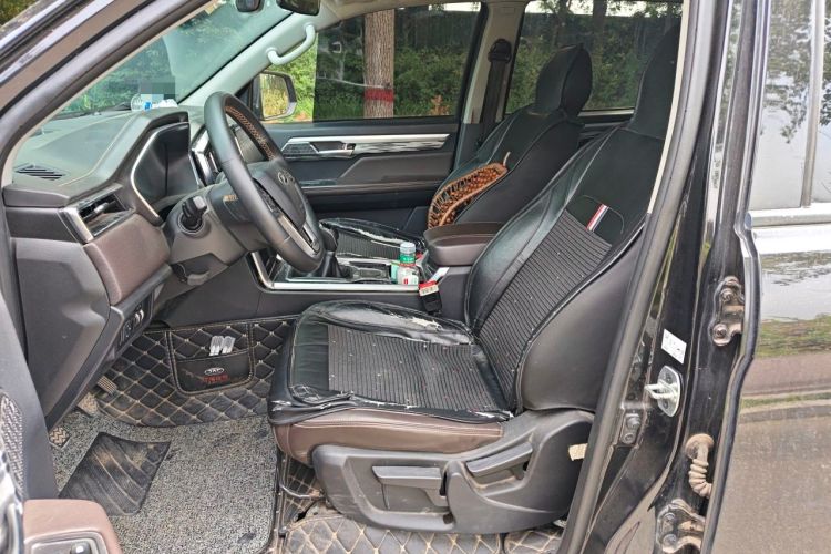 Used JAC Group Hantoo 2021 2.5T Commercial Version Manual Diesel Two-Wheel Drive Elite Plus – Big Double Cabin JE4D25Q6B Left Front Seat