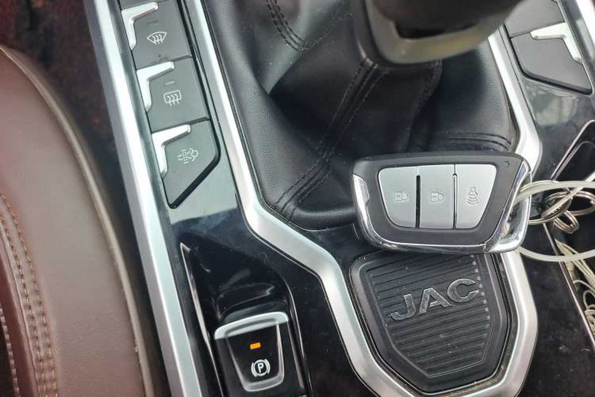 Used JAC Group Hantoo 2021 2.0T Commercial Version Manual Diesel Two-Wheel Drive Elite Trim with Dual HFC4DB2-2E Vehicle Key