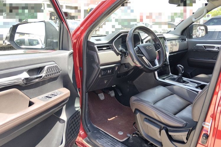 Used JAC Group Hantoo 2021 2.0T Commercial Version Manual Diesel Two-Wheel Drive Elite Trim with Dual HFC4DB2-2E Interior 3