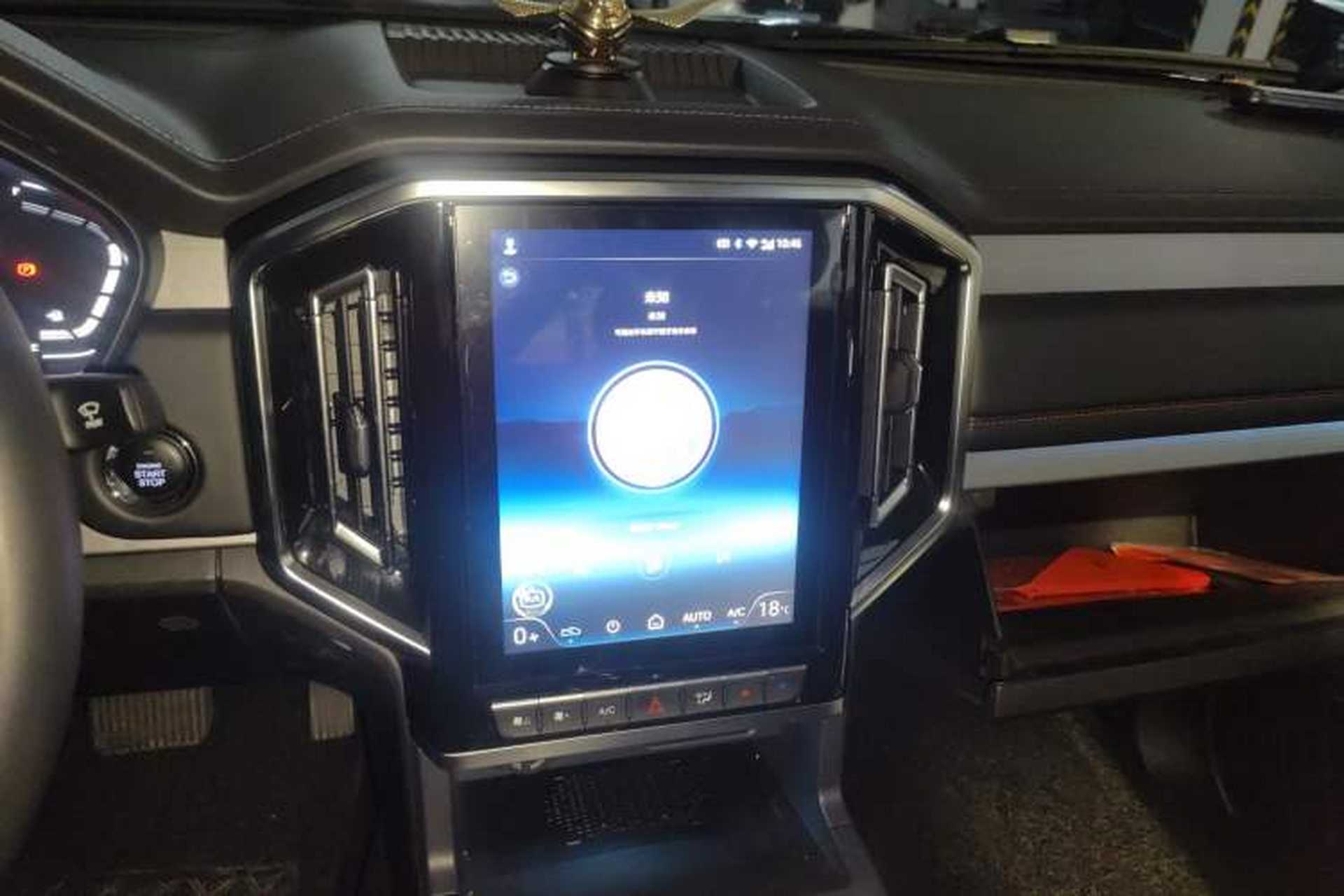 Used JAC Group Hantoo 2023 2.0T Automatic Diesel Two-Wheel-Drive Elite Model with Standard Dual Features Audio And AC Panel