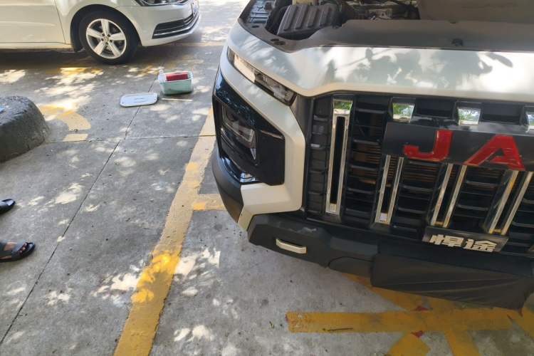 Used JAC Group Hantoo 2023 2.0T Automatic Diesel Two-Wheel Drive Elite Plus Double Cab Engine Bay Right