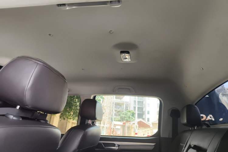 Used JAC Group Hantoo 2023 2.0T Automatic Diesel Two-Wheel Drive Elite Plus Double Cab Headliner