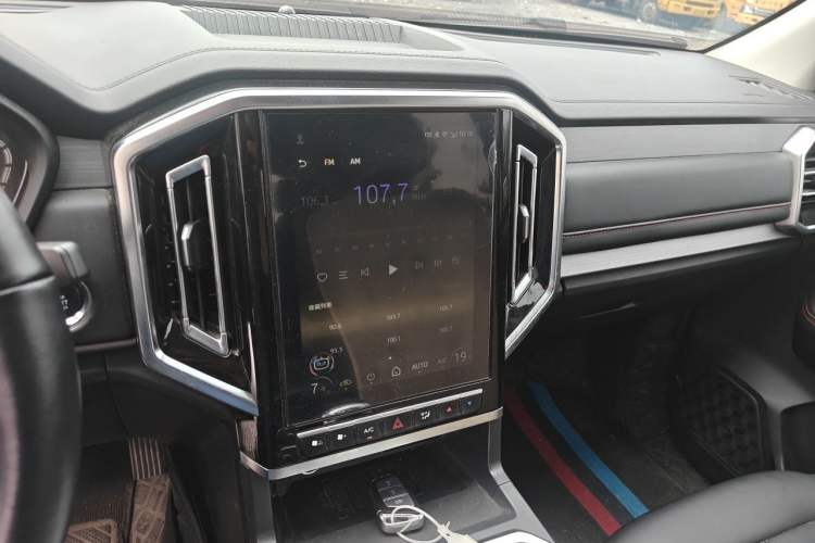 Used JAC Group Hantoo 2023 2.0T Automatic Diesel 4x4 Elite Plus Audio And AC Panel