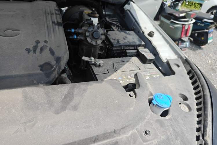 Used JAC Group Hantoo 2023 2.0T Automatic Diesel 4x4 Elite Plus Engine Bay Left