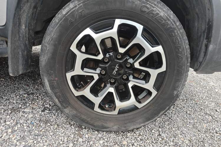 Used JAC Group Hantoo 2023 2.0T Automatic Diesel 4x4 Elite Plus Right Front Wheel Hub