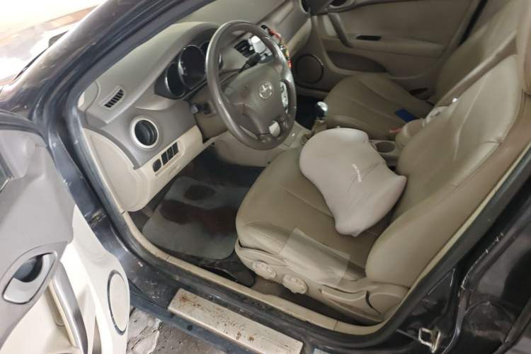 Used JAC Group Heyue 2011 1.8L Manual Luxury Business Model Driver Seat