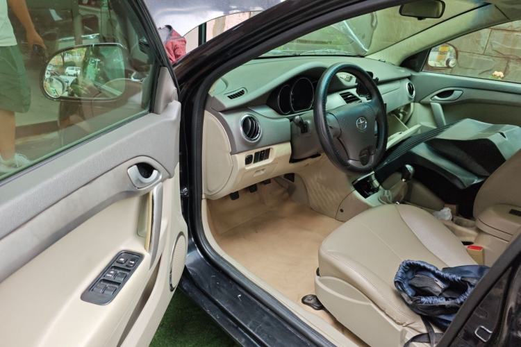 Used JAC Group Heyue 2011 1.5L Manual Luxury Edition Driver Seat