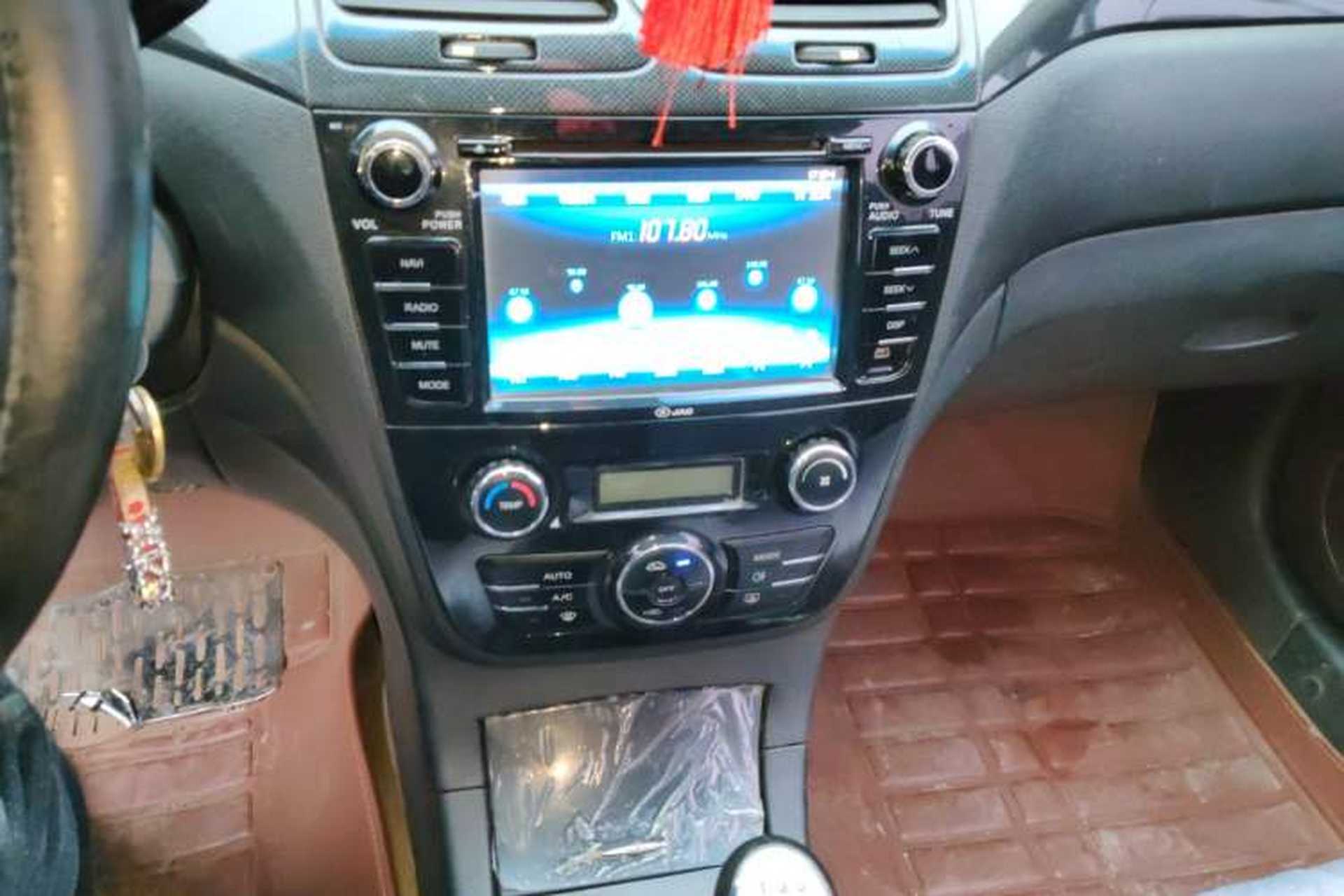 Used JAC Group Heyue 2012 1.5L Manual Luxury Sport Edition Audio And AC Panel