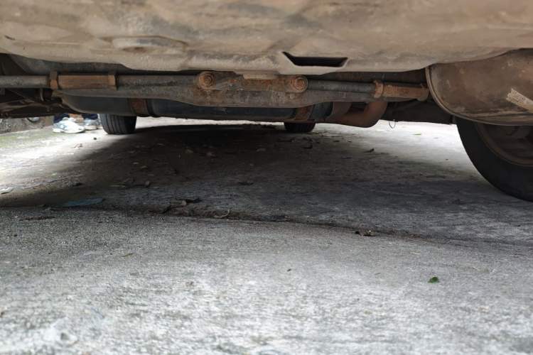 Used JAC Group Heyue 2012 1.5L Manual Business Zunyi Trim Chassis Rear
