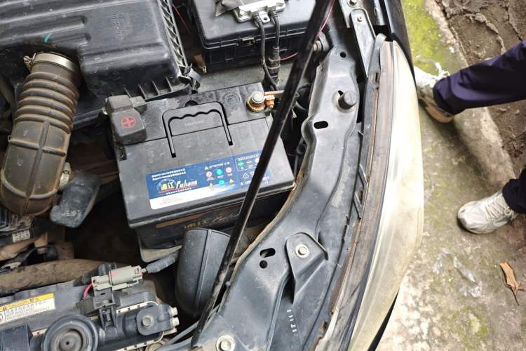 Used JAC Group Heyue 2012 1.5L Manual Business Zunyi Trim Engine Bay Left