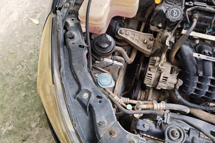 Used JAC Group Heyue 2012 1.5L Manual Business Zunyi Trim Engine Bay Right