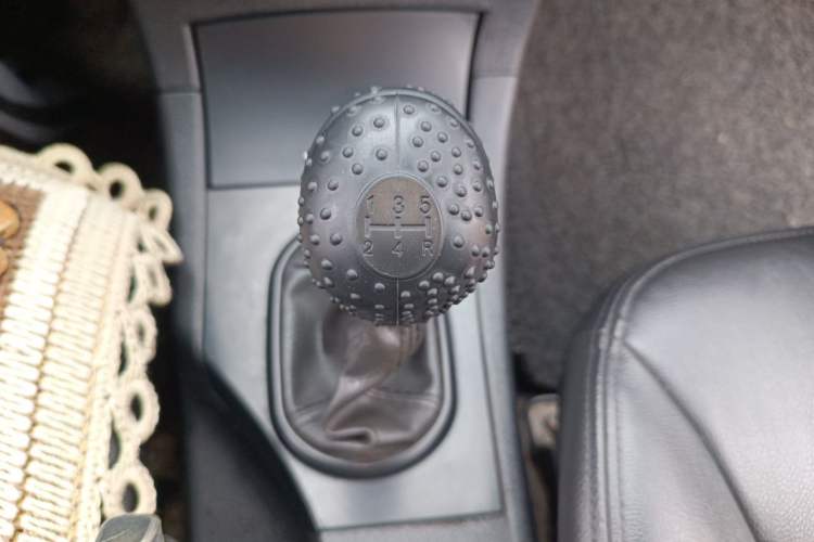 Used JAC Group Heyue 2012 1.5L Manual Luxury Version Gear Lever