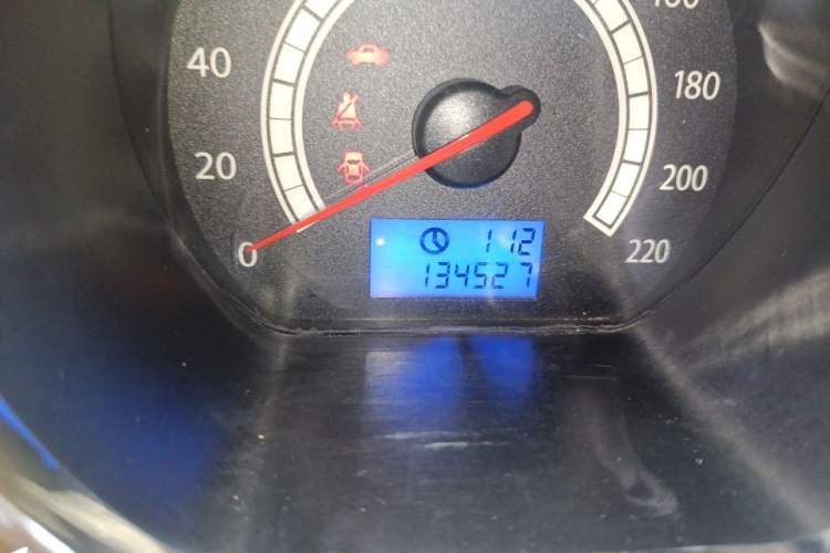 Used JAC Group Heyue 2012 1.5L Manual Luxury Version Odometer Close Up