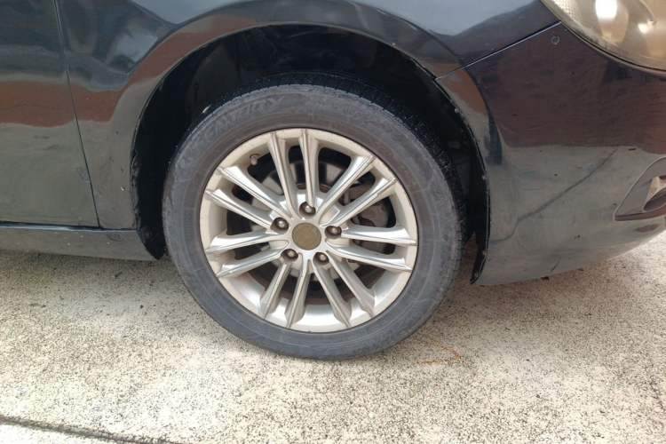 Used JAC Group Heyue 2012 1.5L Manual Luxury Version Right Front Wheel Hub