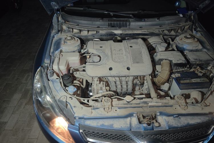 Used JAC Group Heyue 2012 1.5L Manual Luxury Sport Edition Engine Bay Right