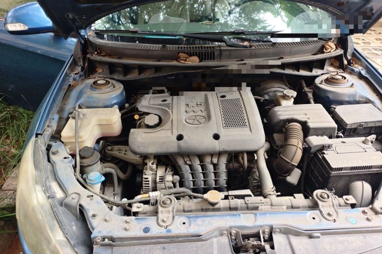 Used JAC Group Heyue 2012 1.5L Manual Luxury Version Engine Bay Right
