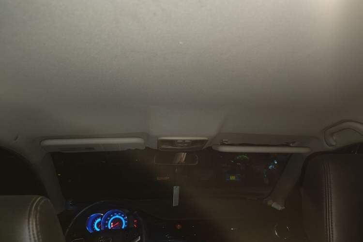 Used JAC Group Heyue 2012 1.5L Manual Luxury Sport Edition Headliner