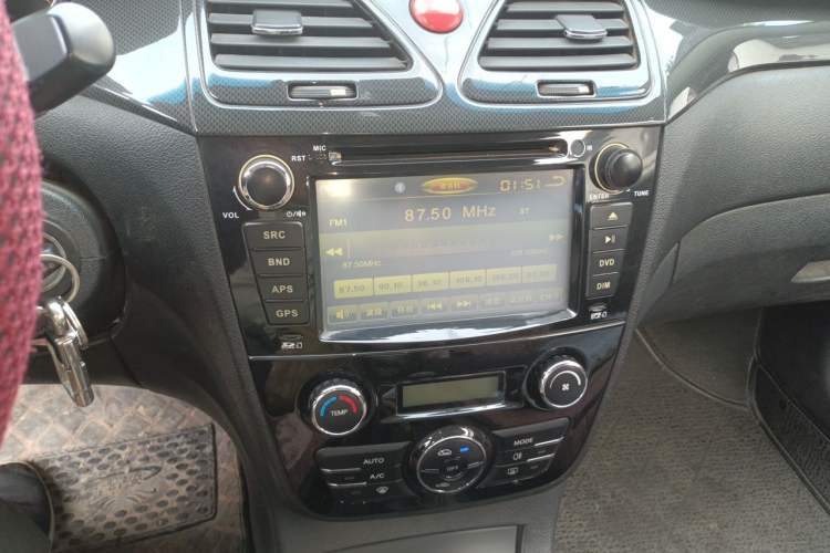 Used JAC Group Heyue 2012 1.8L Manual Business Luxury Model Audio And AC Panel