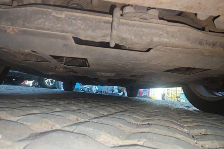 Used JAC Group Heyue 2012 1.5L Manual Luxury Version Chassis Front