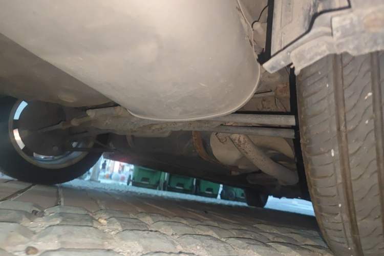 Used JAC Group Heyue 2012 1.5L Manual Luxury Version Chassis Rear Right