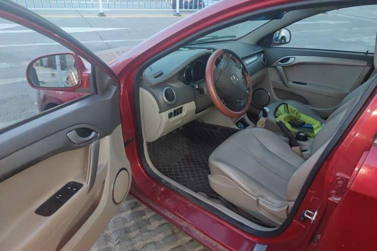 Used JAC Group Heyue 2012 1.5L Manual Luxury Version Driver Seat