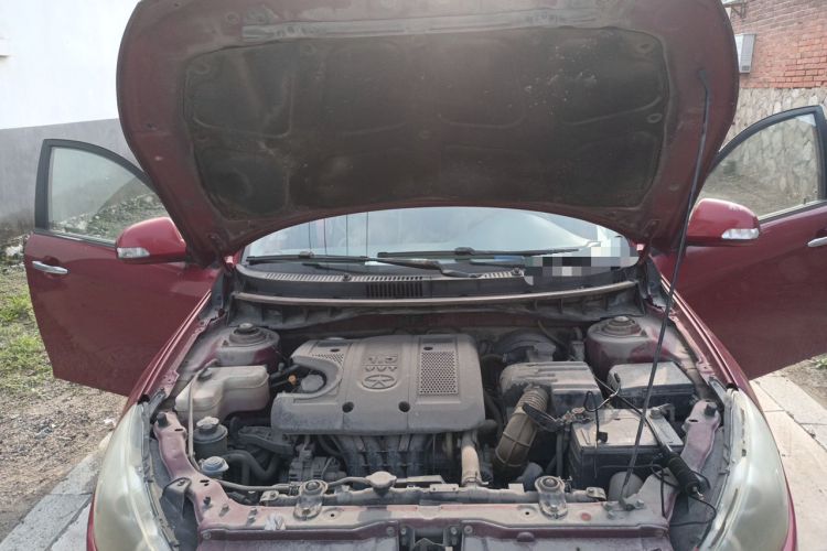 Used JAC Group Heyue 2012 1.8L Manual Business Luxury Model Engine Bay