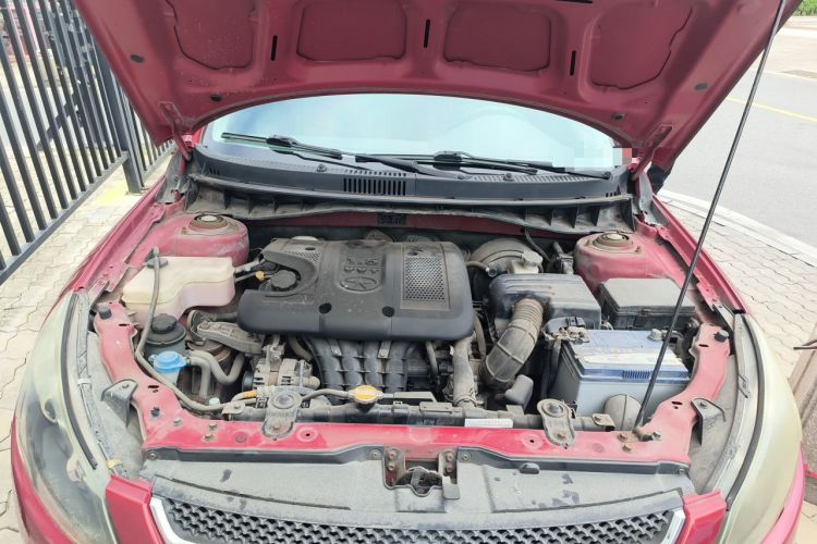 Used JAC Group Heyue 2012 1.5L Manual Comfort Edition Engine Bay