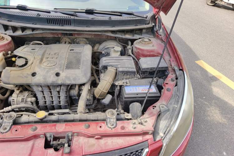 Used JAC Group Heyue 2012 1.5L Manual Luxury Version Engine Bay Left