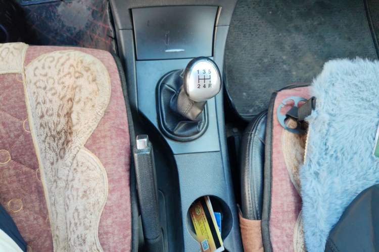 Used JAC Group Heyue 2012 1.5L Manual Luxury Sport Edition Gear Lever
