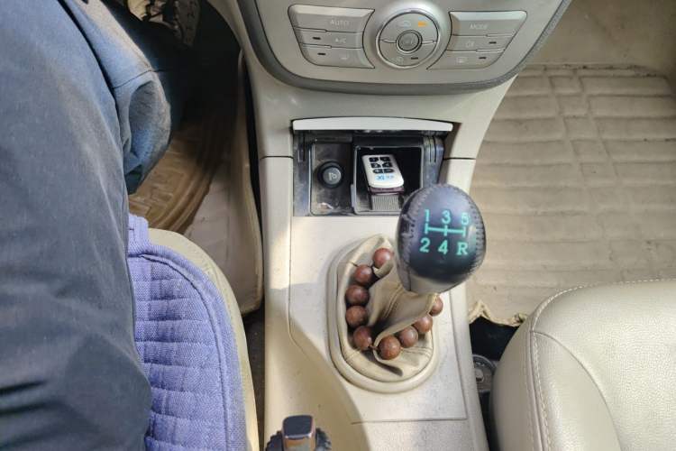 Used JAC Group Heyue 2012 1.5L Manual Luxury Version Gear Lever