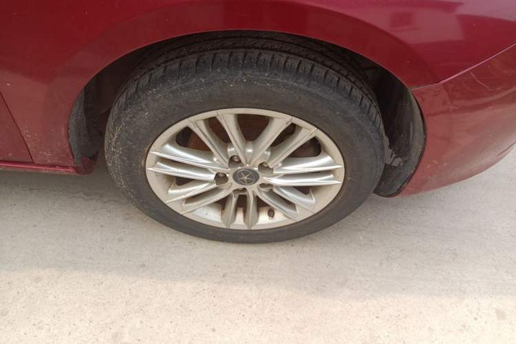 Used JAC Group Heyue 2012 1.8L Manual Business Luxury Model Right Front Wheel Hub