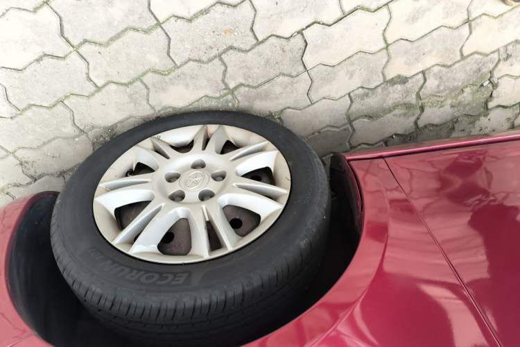 Used JAC Group Heyue 2012 1.5L Manual Comfort Edition Right Front Wheel Hub