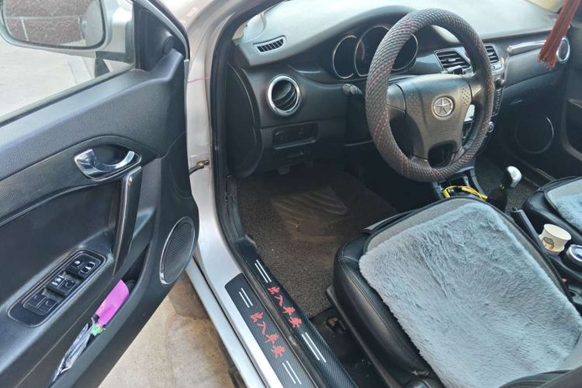 Used JAC Group Heyue 2012 1.5L Manual Luxury Version Driver Seat