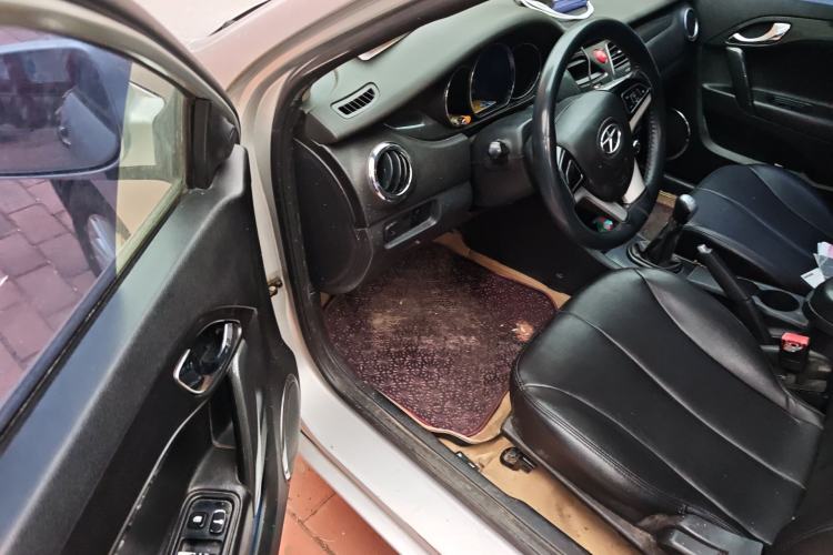 Used JAC Group Heyue 2012 1.5L Manual Luxury Sport Edition Driver Seat