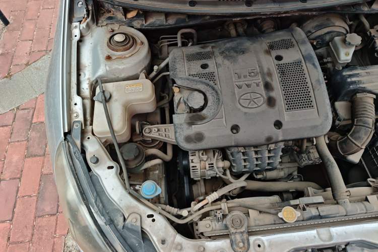 Used JAC Group Heyue 2012 1.5L Manual Luxury Sport Edition Engine Bay Right