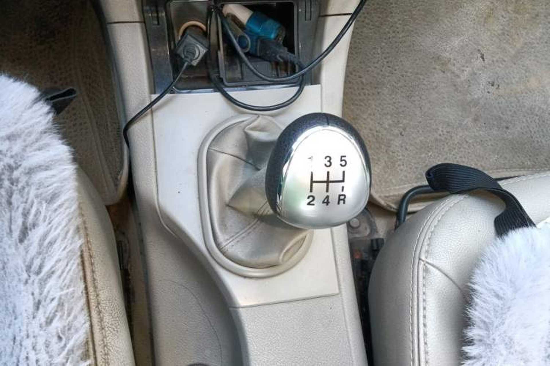 Used JAC Group Heyue  Gear Lever