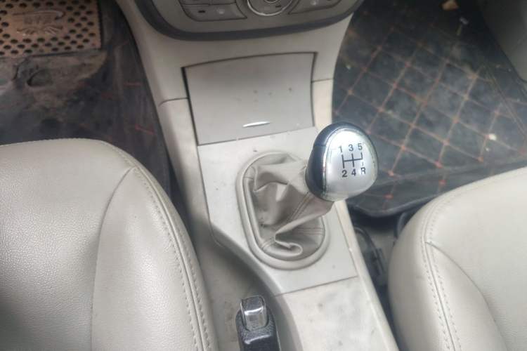 Used JAC Group Heyue 2012 1.5L Manual Luxury Version Gear Lever
