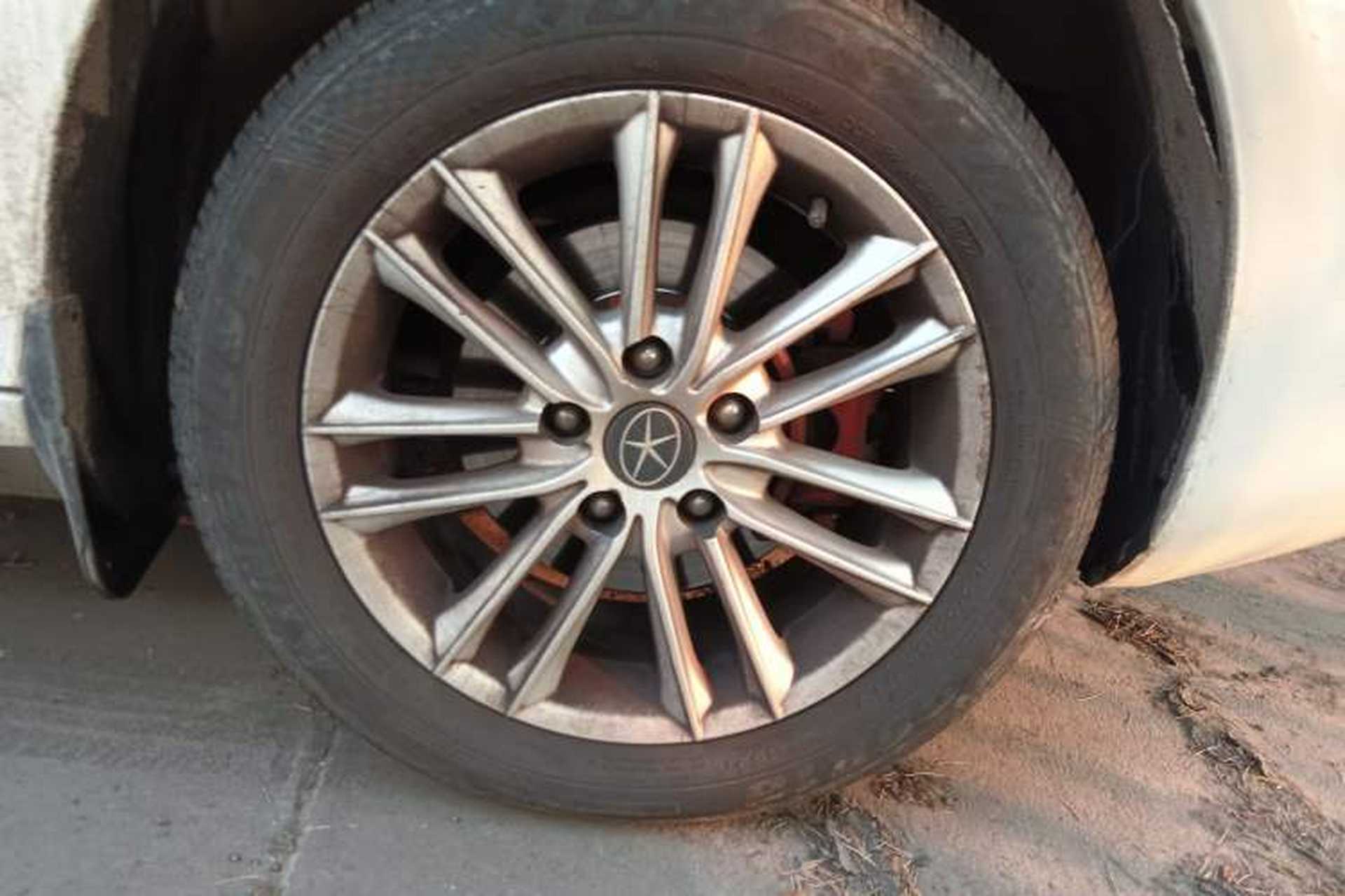 Used JAC Group Heyue 2012 1.5L Manual Luxury Sport Edition Right Front Wheel Hub