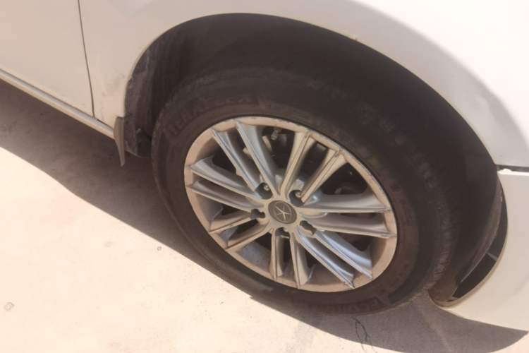 Used JAC Group Heyue 2012 1.5L Manual Zunyi Trim Right Front Wheel Hub