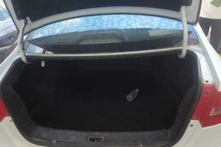 Used JAC Group Heyue 2012 1.5L Manual Zunyi Trim Trunk