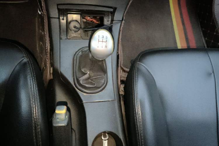Used JAC Group Heyue  Gear Lever