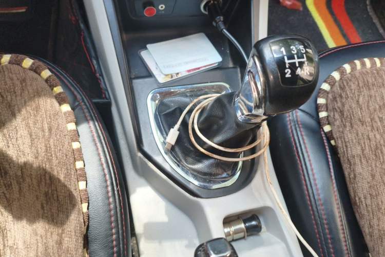 Used JAC Group Heyue 2014 1.5L Manual Comfort Model China IV Standard Gear Lever