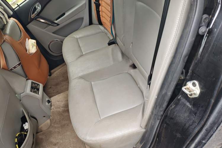Used JAC Group Heyue 2014 1.5L Manual Luxury Version China IV Standard Left Rear Seat