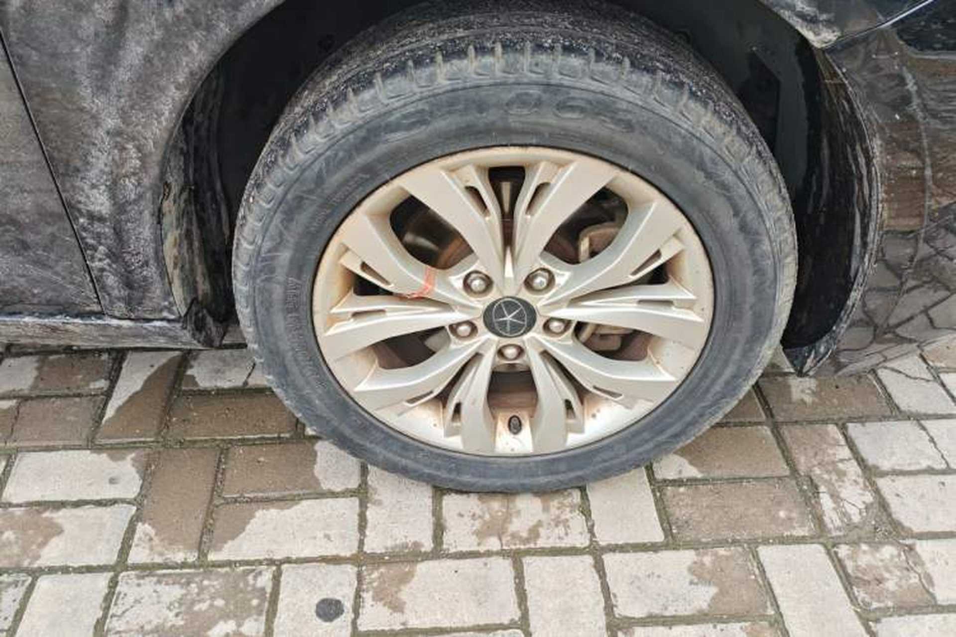 Used JAC Group Heyue 2014 1.5L Manual Luxury Version China IV Standard Right Front Wheel Hub