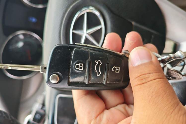 Used JAC Group Heyue 2014 1.5L Manual Luxury Version China IV Standard Vehicle Key