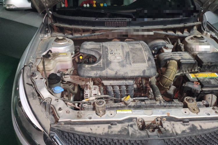 Used JAC Group Heyue 2014 1.5L Manual Luxury Version China IV Standard Engine Bay Right